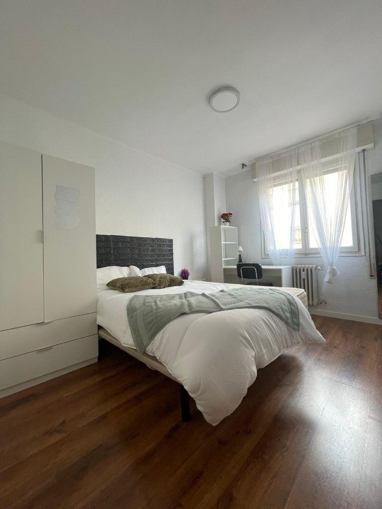 Habitación amueblada para estudiantes, alquilar tu piso a estudiantes en Zaragoza Alquilar tu piso a estudiantes en Zaragoza: habitación amueblada para estudiantes