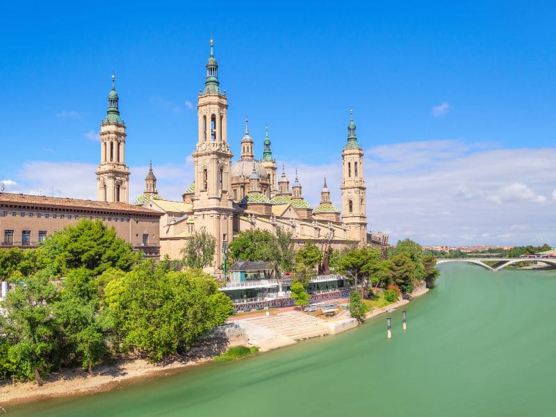 El Pilar y la ribera del Ebro en Zaragoza: las zonas de la ciudad donde funciona alquilar un piso a estudiantes